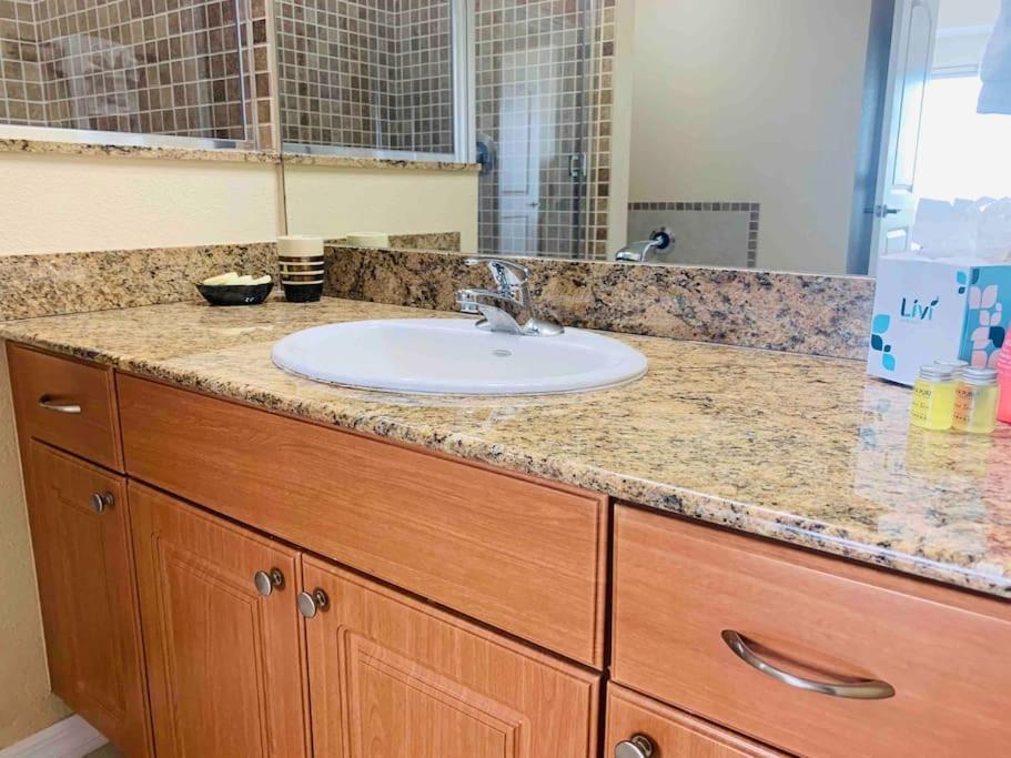 Walking Distance From Universal One Bedroom Resort ออร์ลันโด ภายนอก รูปภาพ